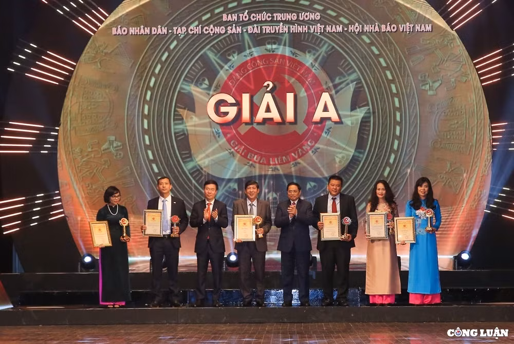 le trao giai bua liem vang se chinh thuc dien vao toi mai 3 2 hinh 1