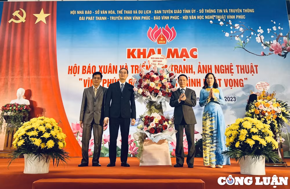 vinh phuc khai mac hoi bao xuan va trien lam vinh phuc 60 nam hanh trinh khat vong hinh 3