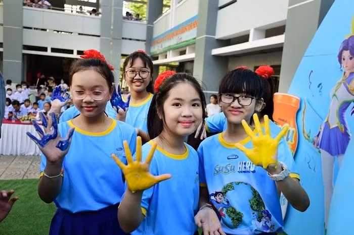 tuyen truyen va giao duc cho hoc sinh tieu hoc cach phan loai rac bao ve moi truong hinh 2