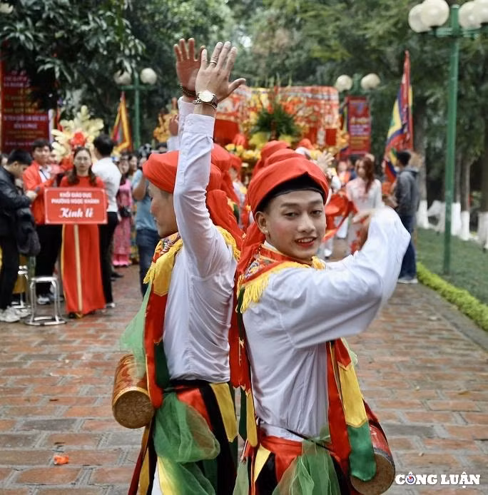 doc dao le hoi truyen thong tai den voi phuc hinh 3
