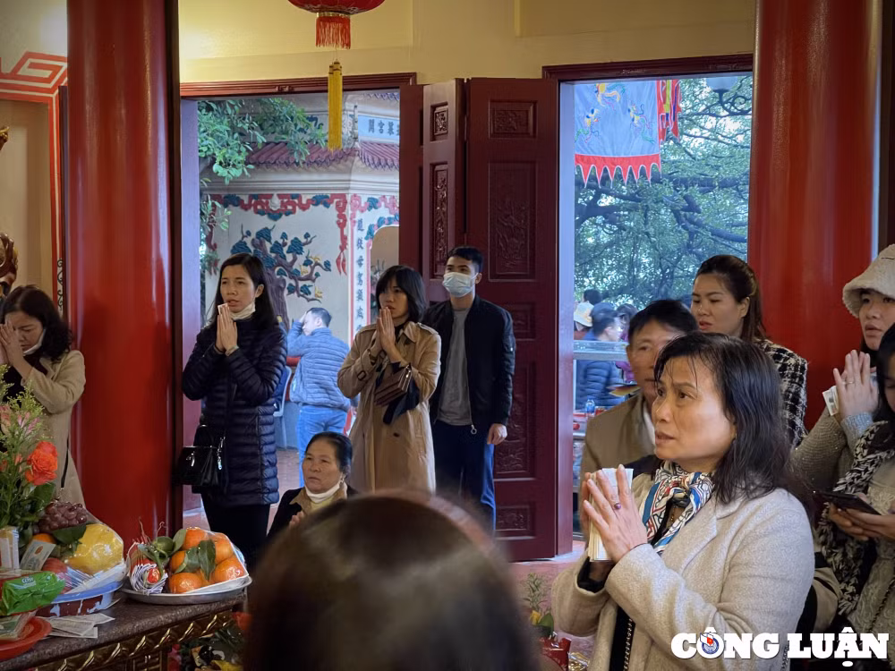 phu tay ho don hang nghin nguoi vao ram thang gieng hinh 5