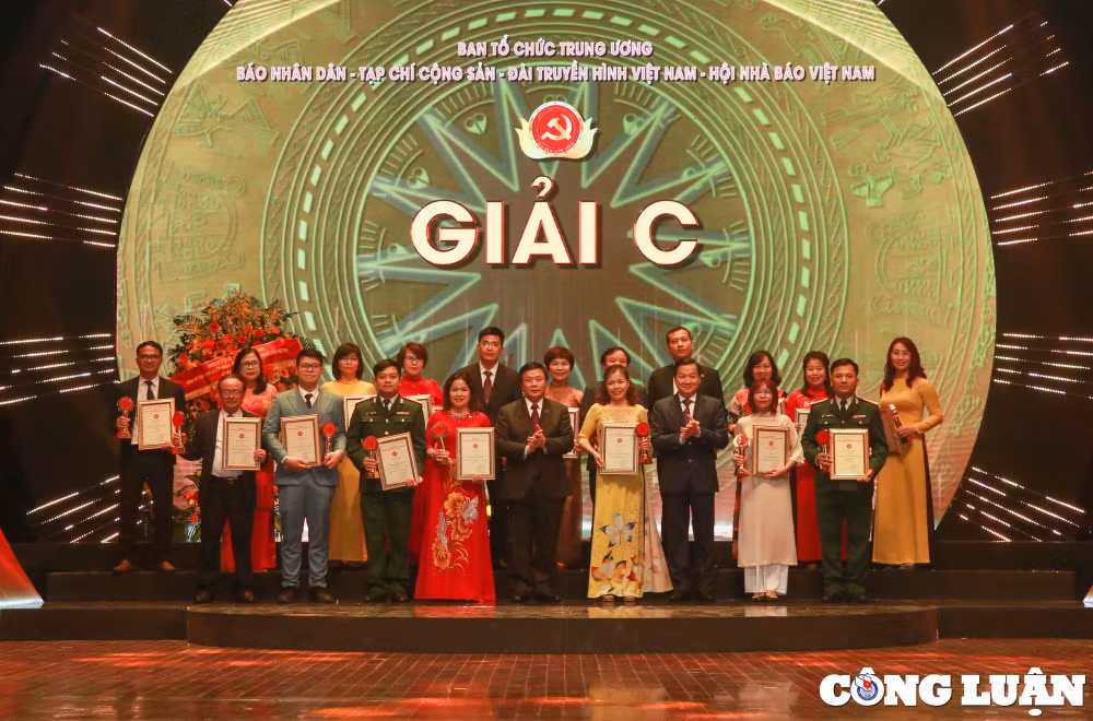 giai bao chi toan quoc ve xay dung dang lan thu vii ngay cang co suc hap dan va hieu ung lan toa hinh 5