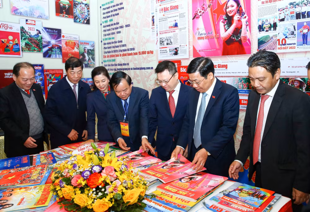 hoi bao xuan quy mao huong toi hoi bao toan quoc 2023 soi dong doi moi hinh 1