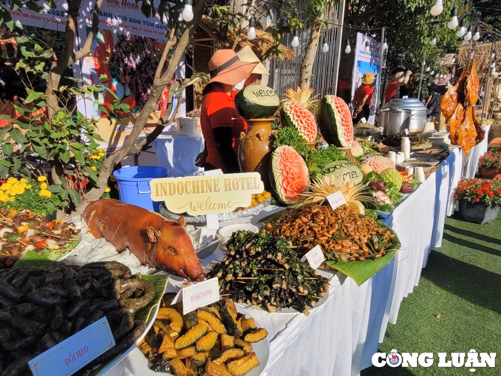 hang nghin du khach tham du lien hoan am thuc tai kon tum hinh 4