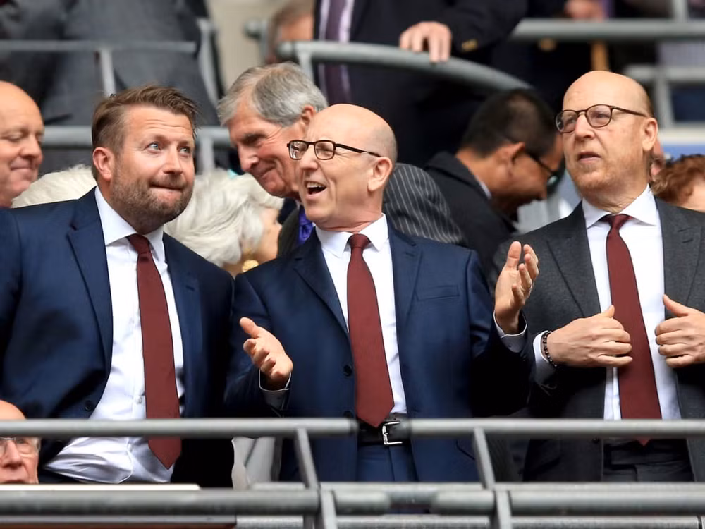 tap doan qatar chuan bi hoi mua man united voi gia rat cao hinh 1