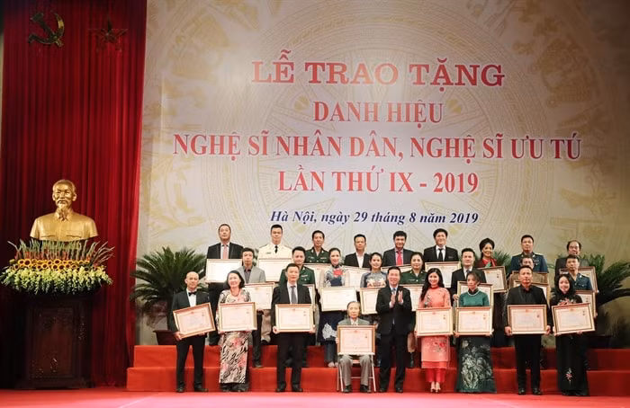 nghi dinh moi ve xet tang danh hieu nghe si nhan dan nghe si uu tu hinh 1