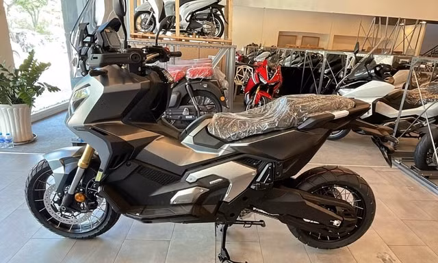 xe tay ga dia hinh honda x adv 750 2023 gia nhap thi truong viet nam hinh 1