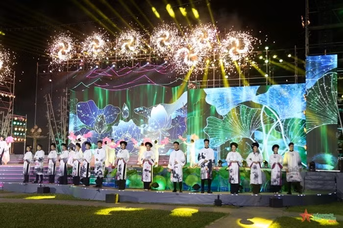 xuc dong chuong trinh be mac le hoi lang sen 2023 hinh 5