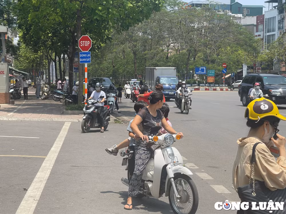 don con o ha noi phu huynh khong doi mu bao hiem lang lach gio tan tam hinh 5