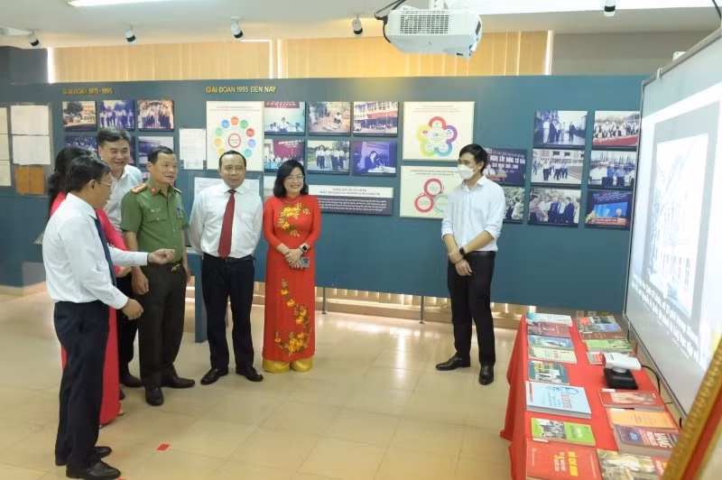 khanh thanh phong trung bay thuc tai mo rong khong gian van hoa ho chi minh hinh 3