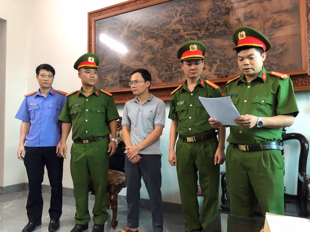ha nam bat nguyen giam doc trung tam dang kiem xe co gioi 9002d hinh 1