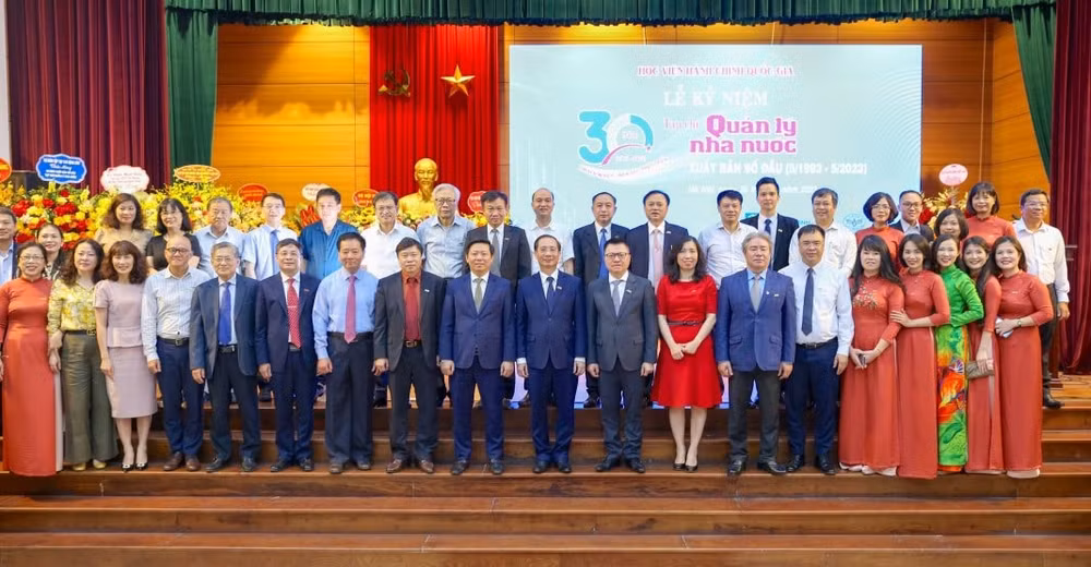 tap chi quan ly nha nuoc ky niem 30 nam xuat ban so dau tien hinh 2