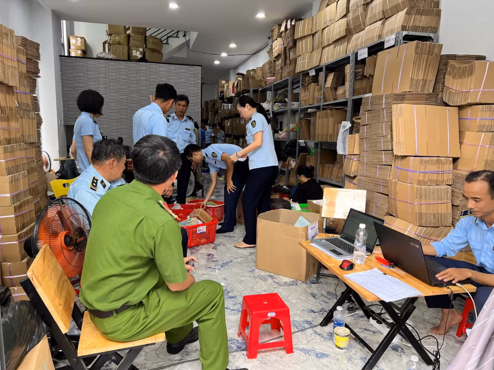 tphcm phat hien lo do choi tre em khong ro nguon goc tri gia 110 trieu dong hinh 2