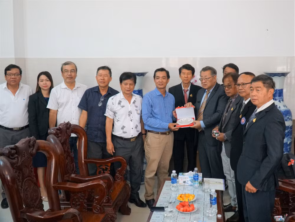 doan dai bieu hoi nha bao thai lan tham trao doi nghiep vu tai bao can tho hinh 1