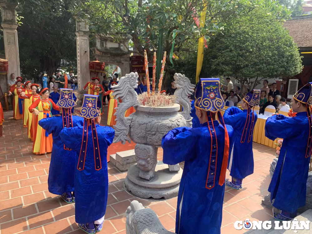 dac sac nghi le tai hien hoi the trung hieu den dong co tay ho hinh 8