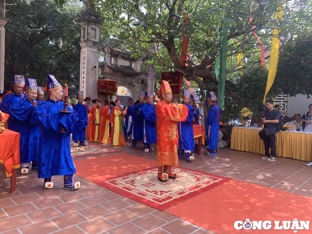 dac sac nghi le tai hien hoi the trung hieu den dong co tay ho hinh 2