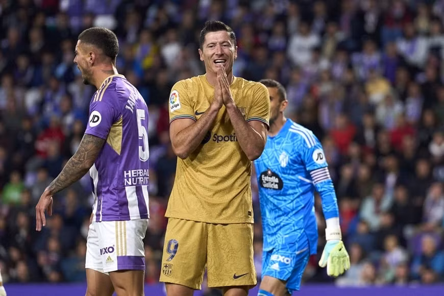 vua vo dich la liga barca lai thua tham truoc doi thu dang dua tru hang hinh 3