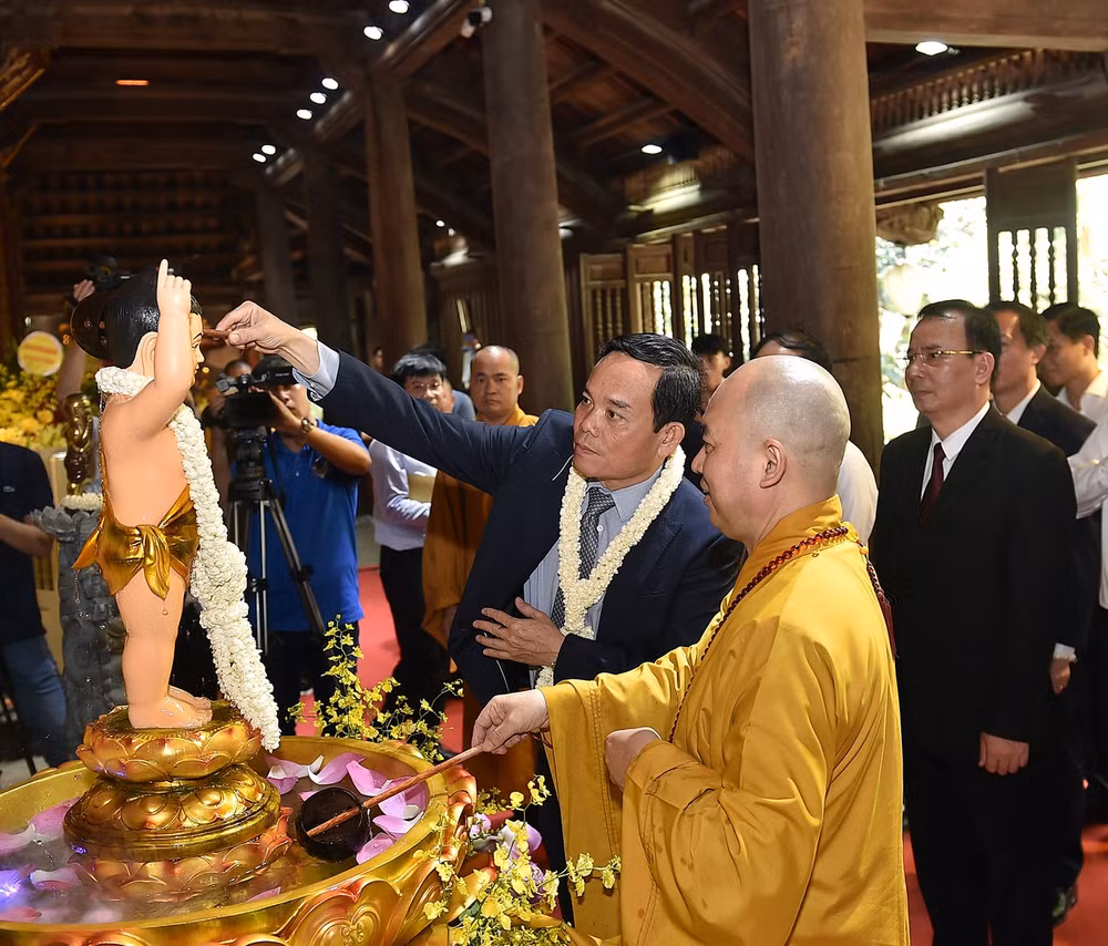pho thu tuong tran luu quang tham hai ngoi co tu gan nghin nam tuoi tai bac ninh hinh 4