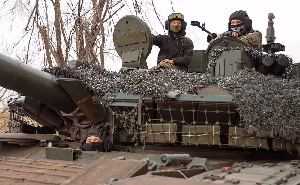 nga tuyen bo chiem duoc thi tran bakhmut cua ukraine hinh 1