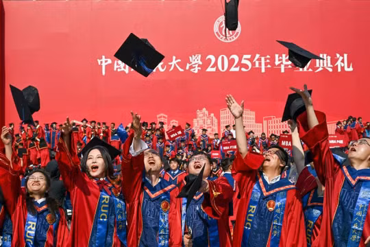 Trung Quốc cắt giảm hàng nghìn ngành học để ưu tiên AI