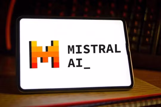 Mistral cho ra mắt mô hình AI trọng số mở, giúp đảm bảo dữ liệu riêng tư