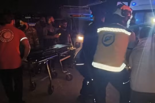 Xả súng vào xe chở công nhân ở Syria, 7 người thiệt mạng