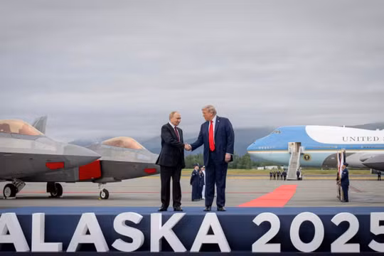Tổng thống Mỹ Donald Trump: Nga sẽ cung cấp hàng triệu tấn dầu diesel cho thế giới