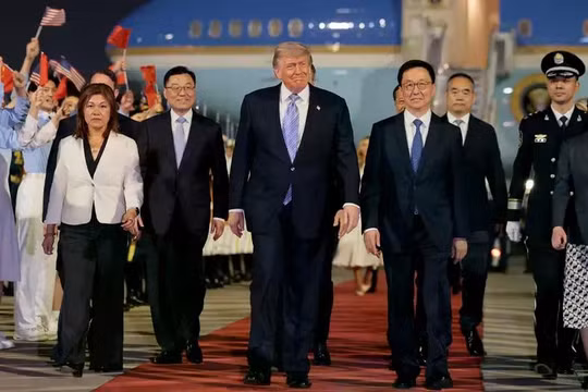 Tổng thống Mỹ Donald Trump tới Bắc Kinh, bắt đầu chuyến thăm cấp nhà nước tại Trung Quốc