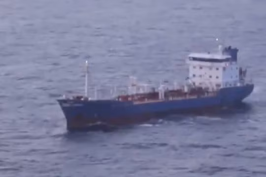 Mỹ áp lệnh trừng phạt mới nhằm vào hoạt động bán dầu của quân đội Iran