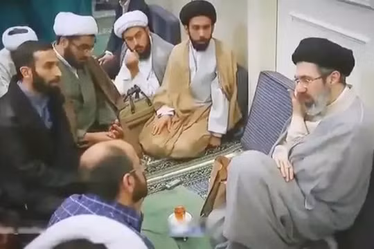 Tổng thống Iran thông tin về tình trạng sức khỏe của Lãnh tụ Tối cao