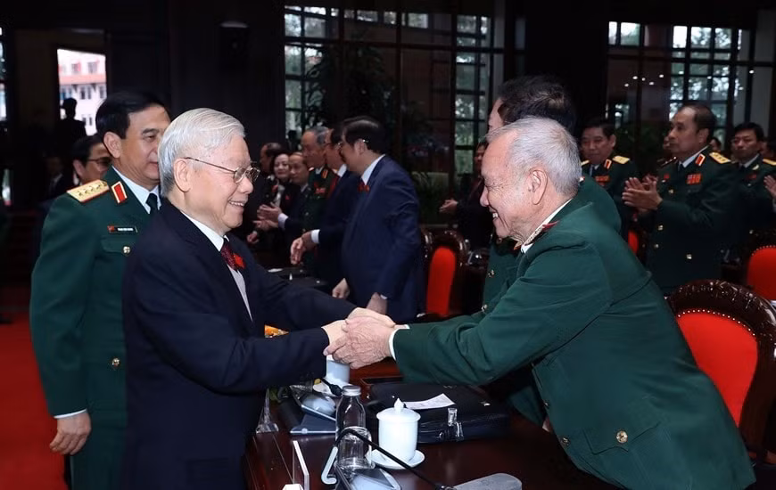 tong bi thu nguyen phu trong du dai hoi dai bieu toan quoc hoi cuu chien binh viet nam lan thu vii hinh 2