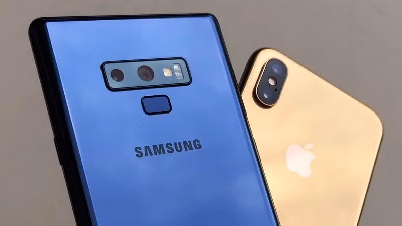 Apple, Samsung sẽ chứng kiến một năm doanh số sụt giảm.