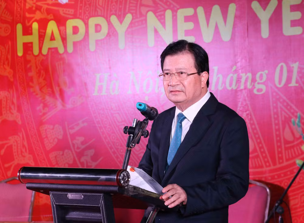 Phó Thủ tướng Trịnh Đình Dũng phát biểu tại buổi gặp mặt. Ảnh: VGP
