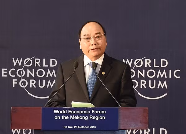 Thủ tướng Nguyễn Xuân Phúc phát biểu khai mạc Diễn đàn Kinh tế thế giới (WEF) về khu vực Mekong tháng 10/2016. Ảnh: TL