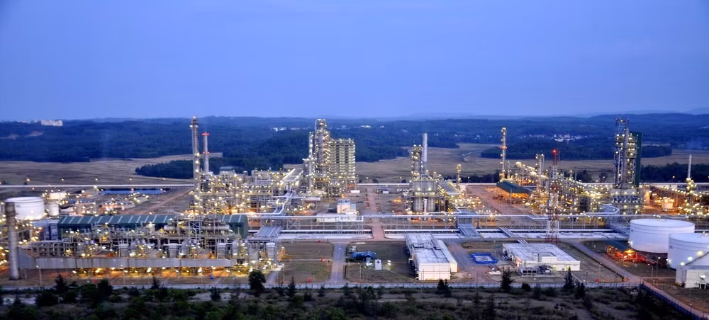 petrovietnam khai thac dau tho san xuat xang dau tang truong dap ung nhu cau phat trien kinh te xa hoi dat nuoc hinh 1