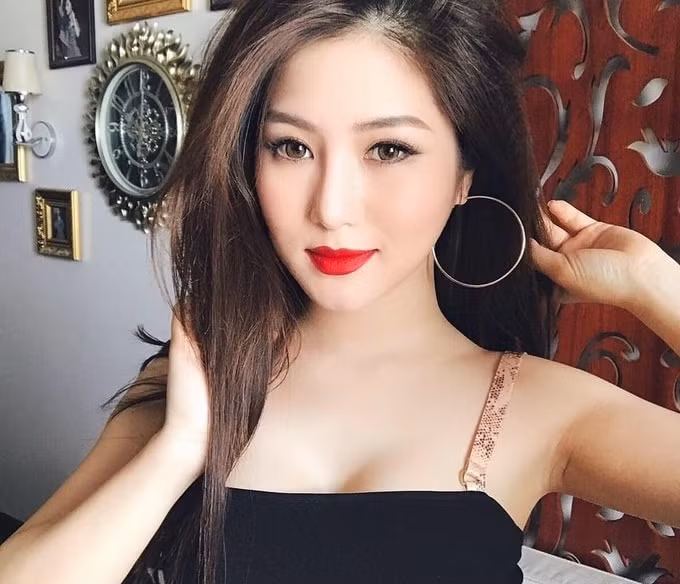 huong tram doi nghe danh thanh charmy pham hinh 1