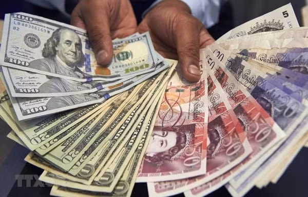 ty gia ngoai te hom nay 30 8 dong usd tiep tuc di xuong hinh 1