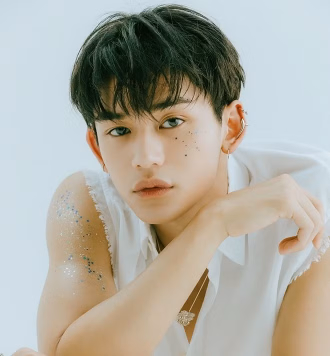 nam ca si lucas nct mat sach danh tieng vi scandal tinh duc o tuoi 22 hinh 2