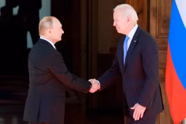 Tổng thống Biden và Putin hôm nay thảo luận về căng thẳng Ukraine
