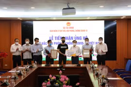 Dự án Thế hệ S (S-Generation) trao tặng 20 tỷ đồng cho Quỹ vắc-xin phòng chống Covid-19