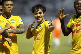Tiền đạo Văn toàn nói gì về cơ hội vô địch V.League của HAGL?