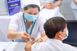 Sơn La: Triển khai tiêm vắc xin phòng dịch Covid-19 cho các đối tượng ưu tiên