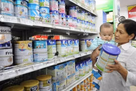 Quảng cáo sữa thay thế sữa mẹ cho trẻ dưới 24 tháng tuổi sẽ bị phạt tới 70 triệu đồng