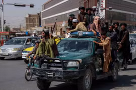 Afghanistan từ 1/9: Khi râu, tóc, quần áo cũng trở thành... cuộc đấu tranh nguy hiểm đến tính mạng