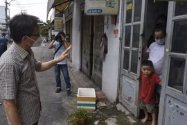 Phó Thủ tướng Vũ Đức Đam: Nhanh chóng có phương án đưa rau xanh, thực phẩm tươi đến cho người dân
