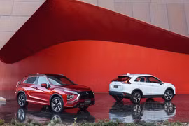 Mitsubishi Eclipse Cross 2022 ra mắt tại Mỹ, giá từ 24.600 USD
