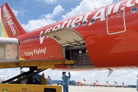 Chuyến bay Vietjet chở 200 máy thở cao cấp, hiện đại từ Đức đã hạ cánh