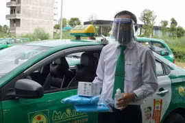 Hà Nội: Taxi tham gia hỗ trợ phòng chống dịch COVID-19