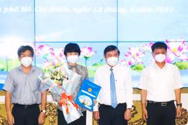 Chủ tịch UBND TP. HCM bổ nhiệm nhiều lãnh đạo cấp quận