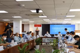 TP. HCM lên tiếng về thông tin suất ăn của điều dưỡng có "vật thể lạ"